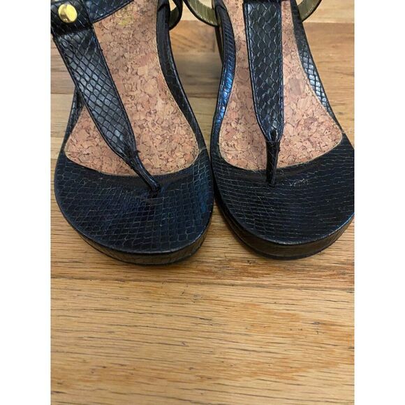 Chaps women's Black Wedge snake print ankle strap Sandals Size 5.5 - Picture 2 of 8